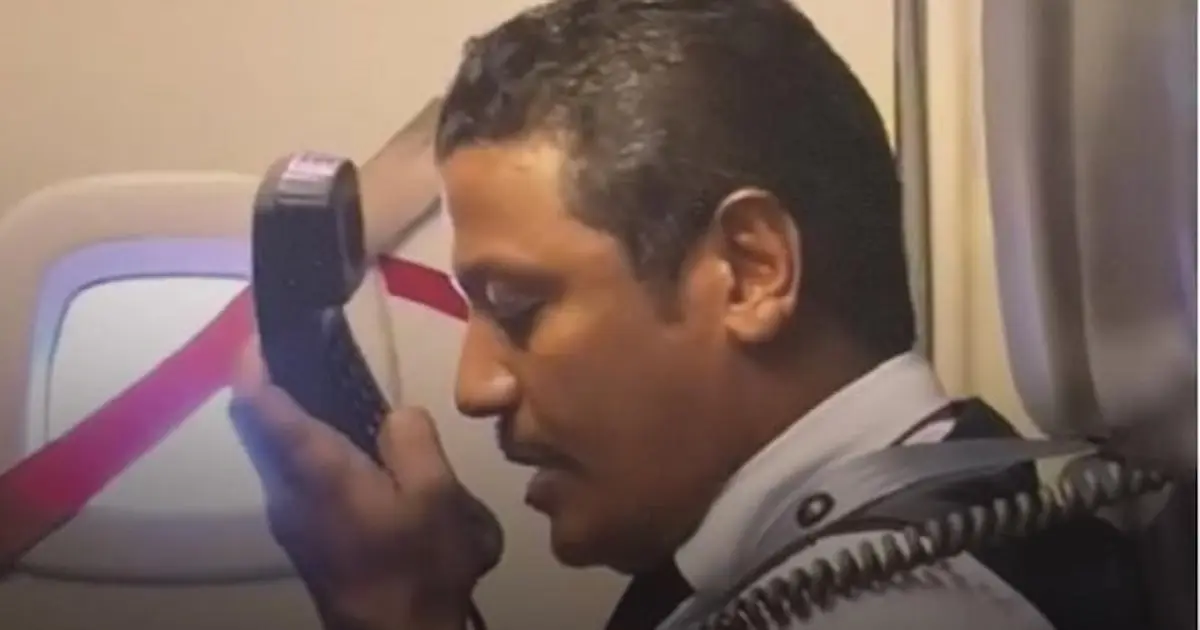 طيار سوداني يوجه رسالة مؤثرة للركاب حول مستقبل الخرطوم