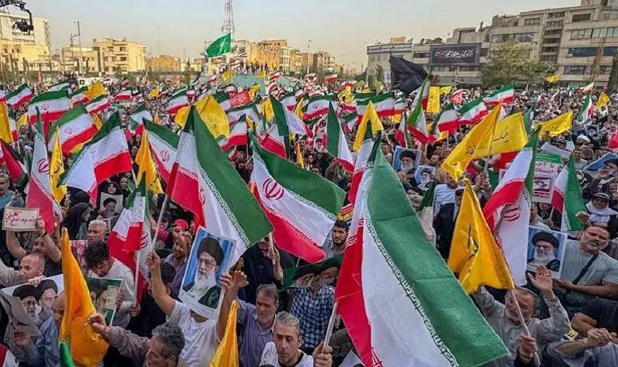 صحف بريطانية: واشنطن وتل أبيب فشلتا في استراتيجية احتواء إيران