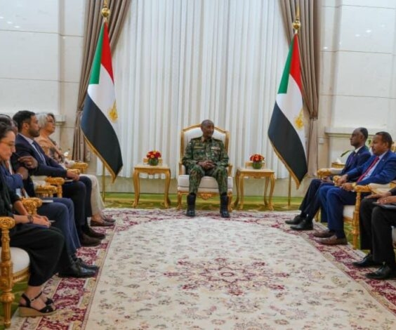 البرهان يبحث مع الآلية الخماسية والاتحاد الأوروبي سبل إنهاء الصراع في السودان