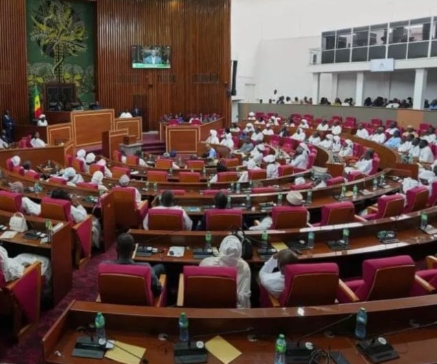 السنغال: تأجيل عرض بيان السياسة العامة لرئيس الوزراء على خلفية نزاع إجرائي بين الحكومة والبرلمان