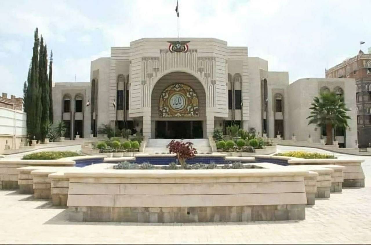 متحدث حكومة صنعاء: ضرباتنا تستهدف العدو السعودي وتحشيداته وتطمئن أبناء تعز