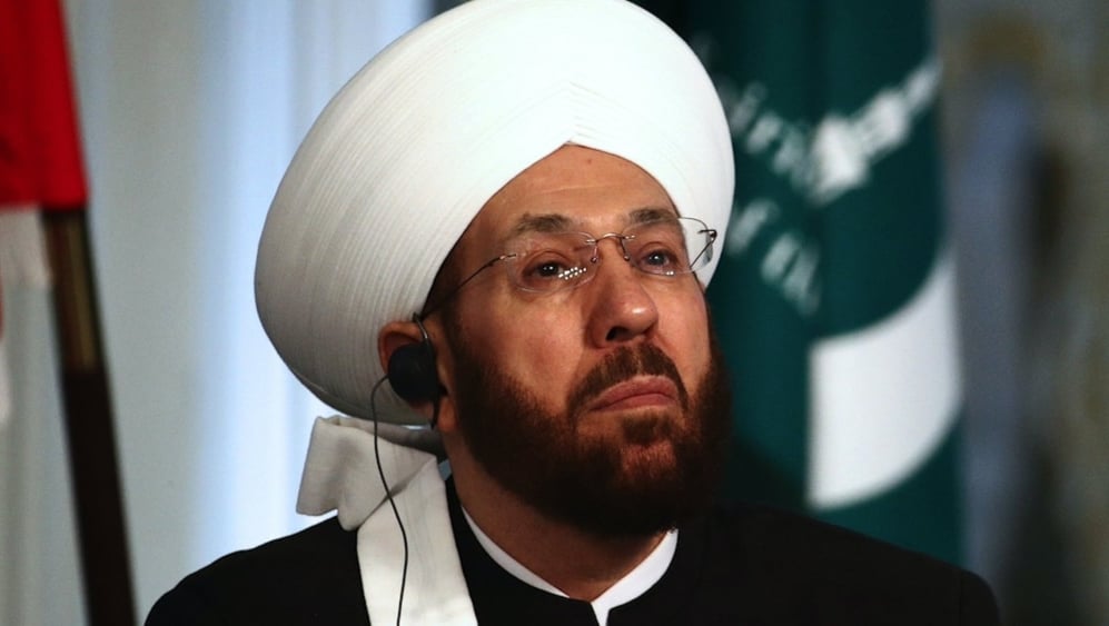 الحكم بالسجن المؤبد على المفتي السوري السابق أحمد حسون بتهم التحريض على العنف