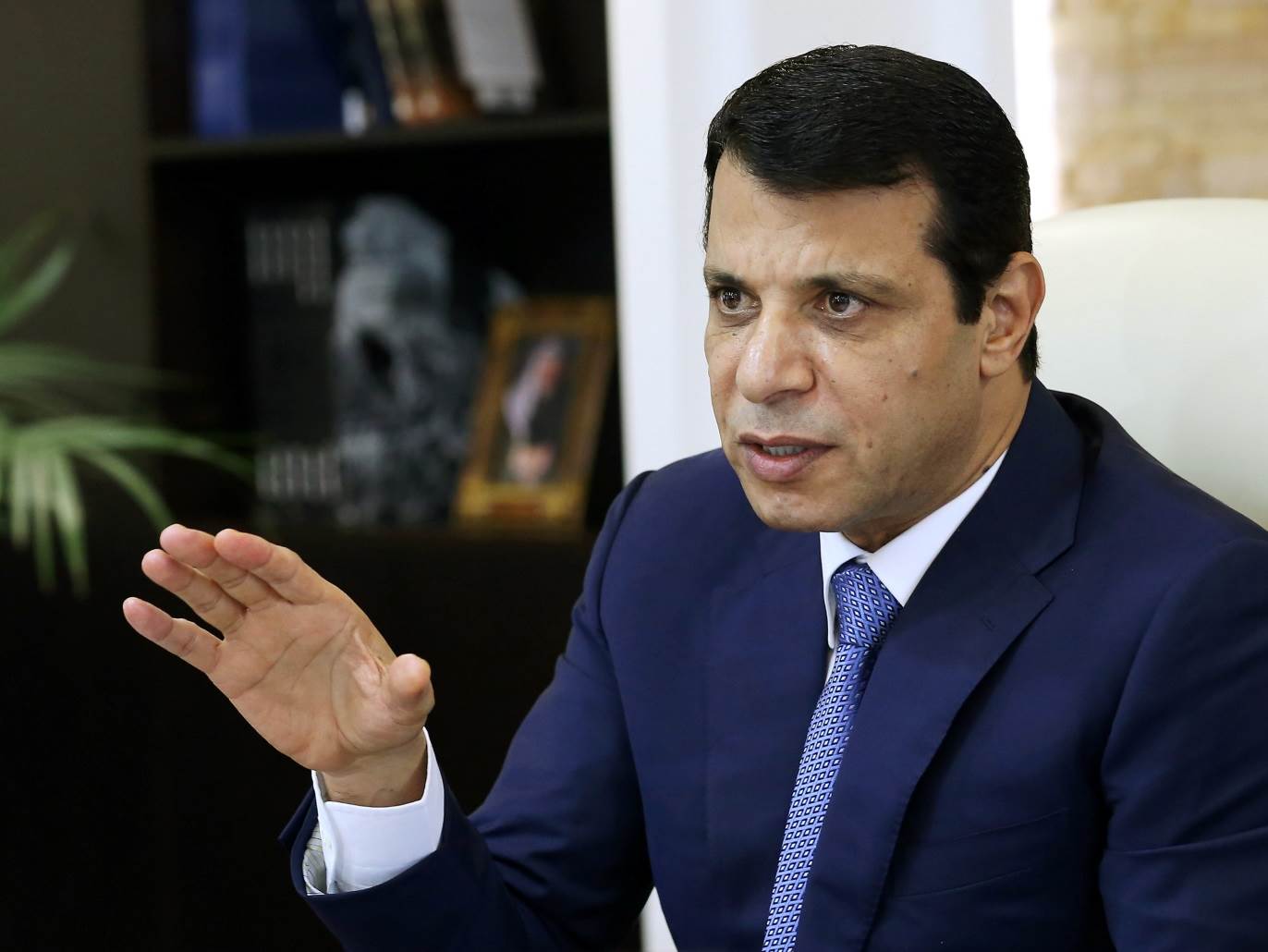 محمد دحلان ينفي اتهامات حزب “الليكود” بشأن تسريب فحوى اتصال ابن زايد ونتنياهو