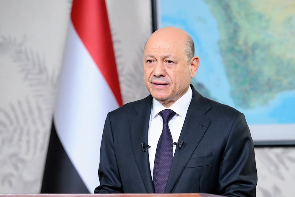 العليمي يبحث مع ترامب تطورات باب المندب ويطلب دعماً أميركياً لمواجهة قوات صنعاء