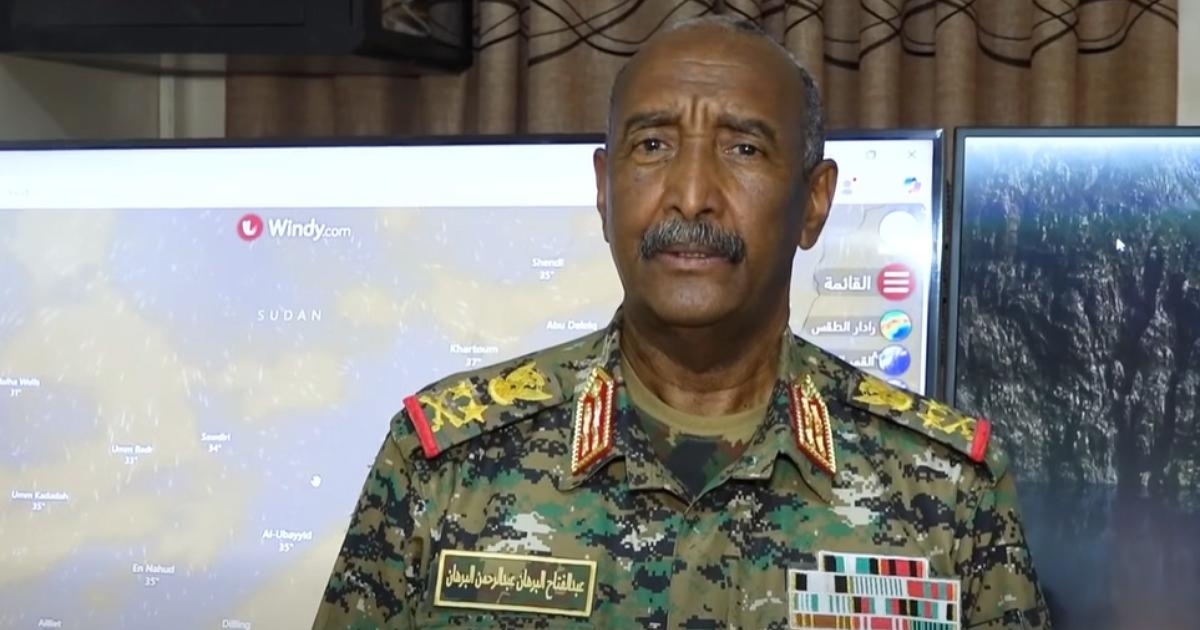 السودان: البرهان يصدر ضمانات قانونية للمشاركين في الحوار الداخلي بالتزامن مع حشد عسكري