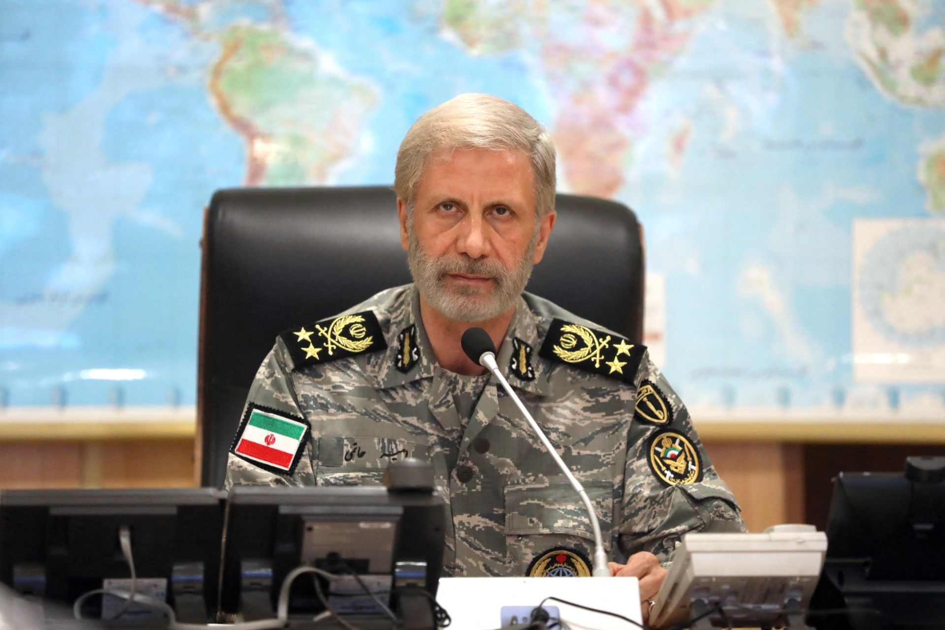 اللواء حاتمي: الدفاع الجوي الإيراني يخطو خطوات سريعة نحو الاكتفاء الذاتي