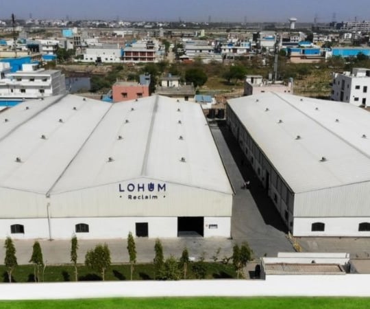الهند تقتحم قطاع تعدين الليثيوم في زيمبابوي بشحنة خام الأولى عبر شركة "لوهوم"