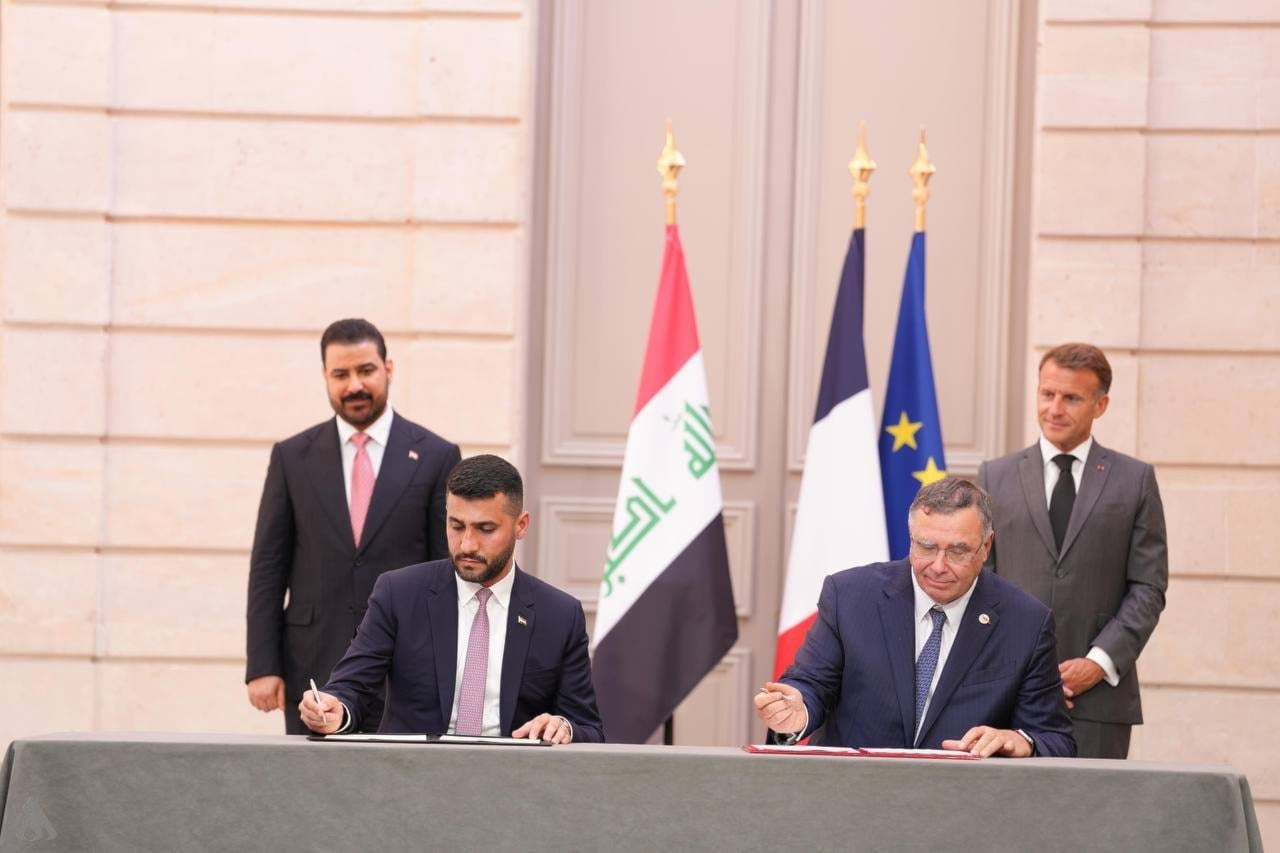 العراق وفرنسا يوقعان مذكرات تفاهم لتعزيز التعاون في الغاز والطيران والدفاع