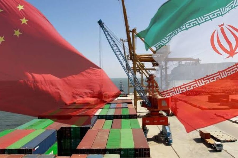 مقال في «فورين بوليسي»: الصين تشكل شريان الحياة لإيران في مواجهة حملة "الإنزال الاقتصادي" الأميركية