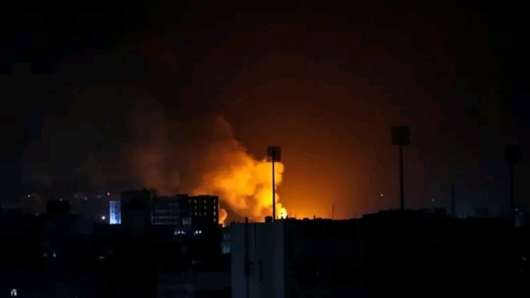 32 غارة جوية تستهدف محافظات مأرب والجوف وتعز والحديدة في اليمن