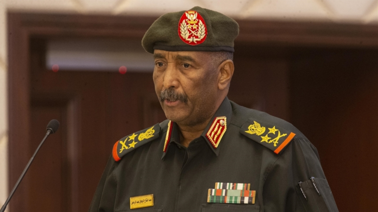البرهان لا يستبعد فرض عقوبات جديدة على السودان ويؤكد مواصلة العمليات العسكرية ضد الدعم السريع