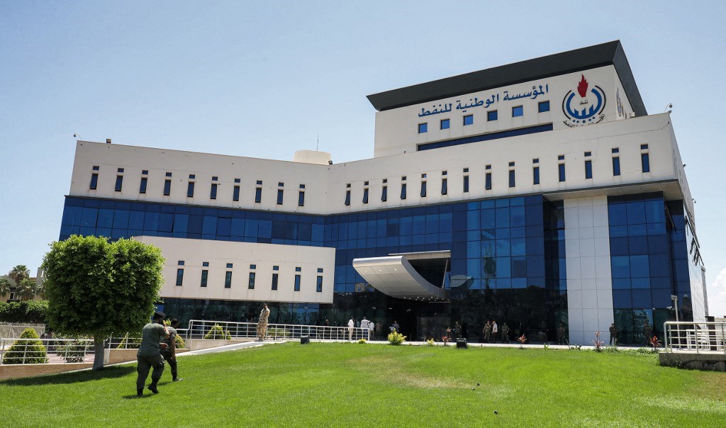 ليبيا: هجوم بمسيّرة يستهدف مستودع وقود في طرابلس وسط تأكيدات باستمرار الإمدادات
