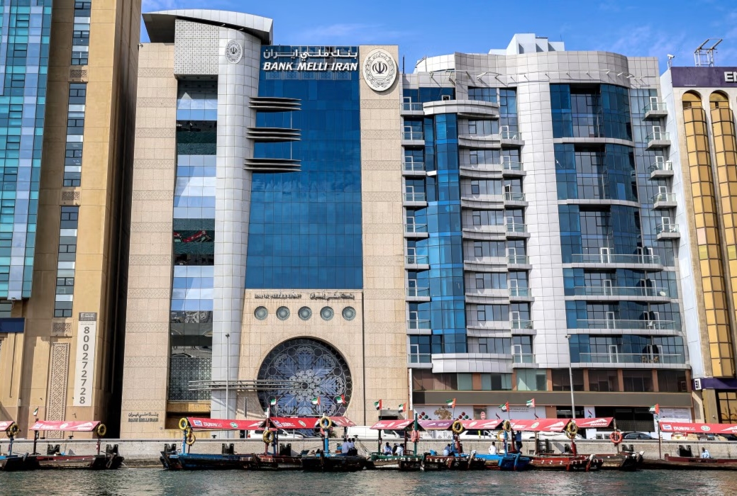 تقرير صحافي: جولة في دبي تكشف استمرار الأنشطة التجارية الإيرانية رغم تحذيرات إدارة ترامب